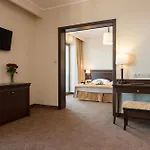 Lambert Medical Hotel 4*