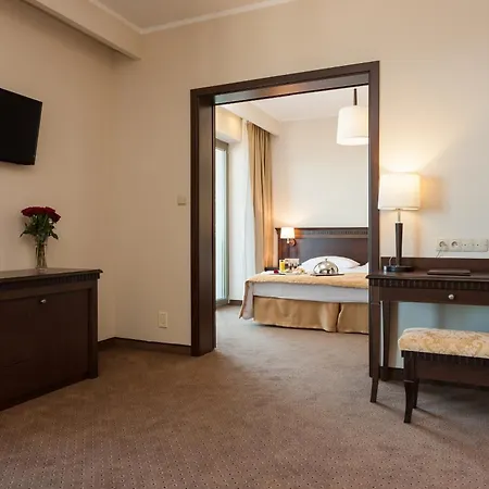 Lambert Medical Hotel 4*