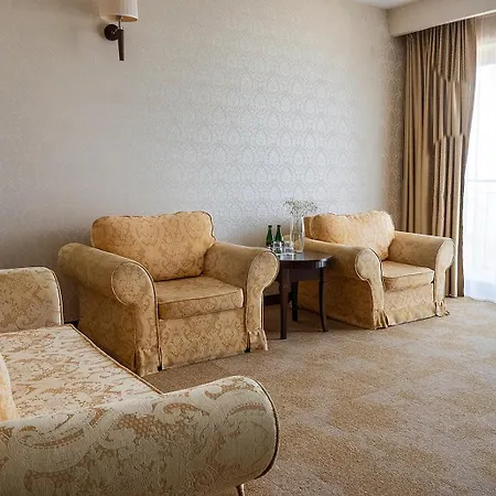 兰伯特spa疗养酒店 尤斯托尼莫斯基