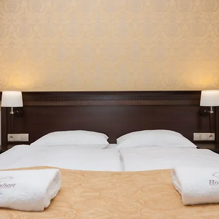 兰伯特spa疗养酒店 4* 尤斯托尼莫斯基