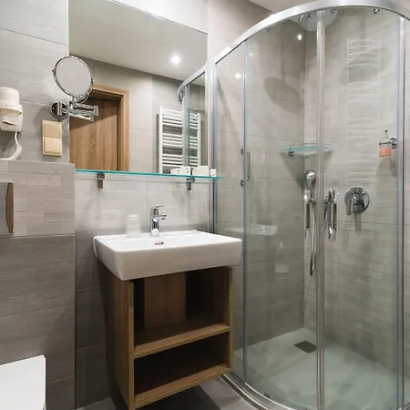 兰伯特spa疗养酒店 尤斯托尼莫斯基