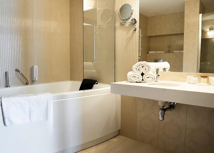 Lambert Medical 4* ウストロニエ・モルスキエ