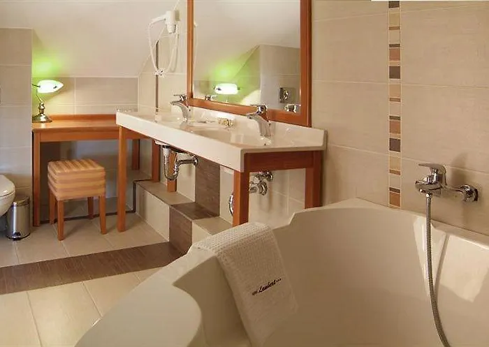 Hotel Lambert Medical