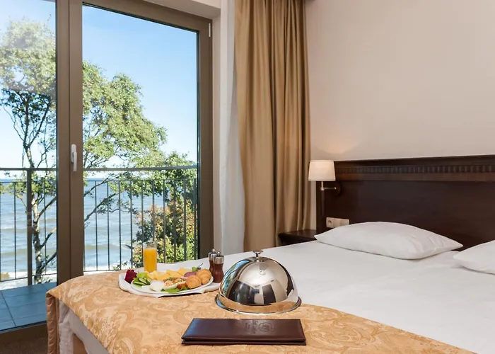 Lambert Medical ホテル ウストロニエ・モルスキエ